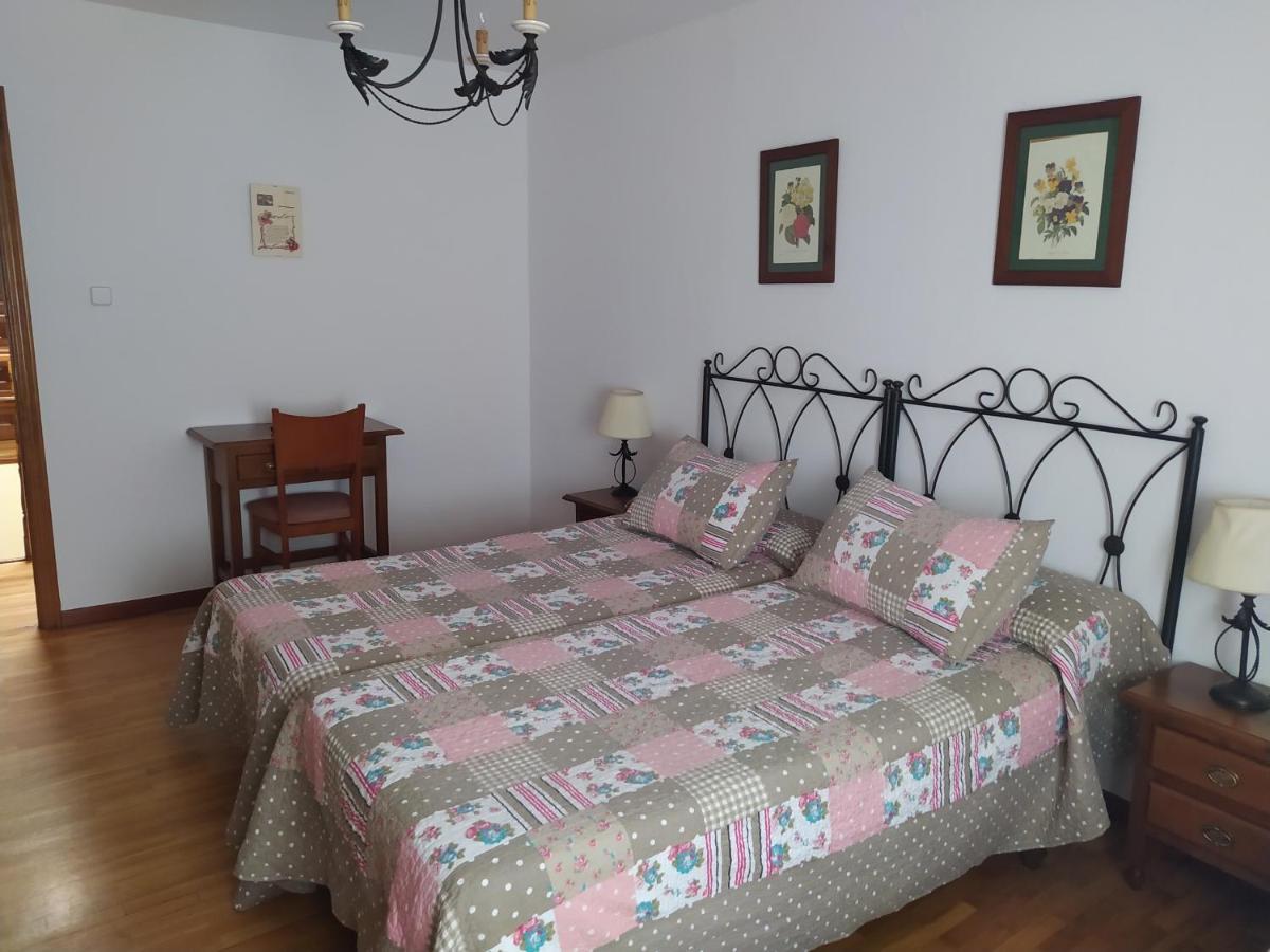 Hostal Urbion Vinuesa Eksteriør billede
